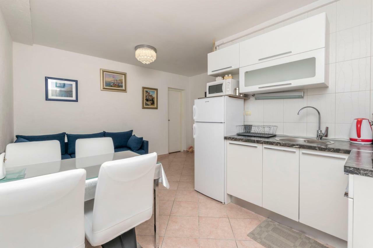Apartments Babaja โตรกีร์ ภายนอก รูปภาพ