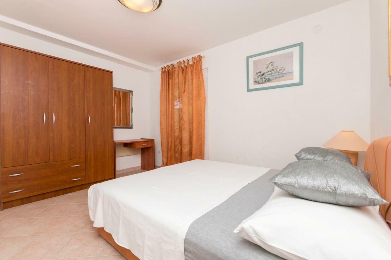Apartments Babaja โตรกีร์ ภายนอก รูปภาพ